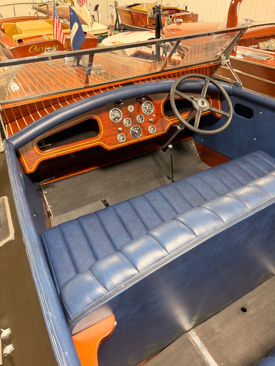 1930 Dee Wite 22' Triple Cockpit Runabout - image 9