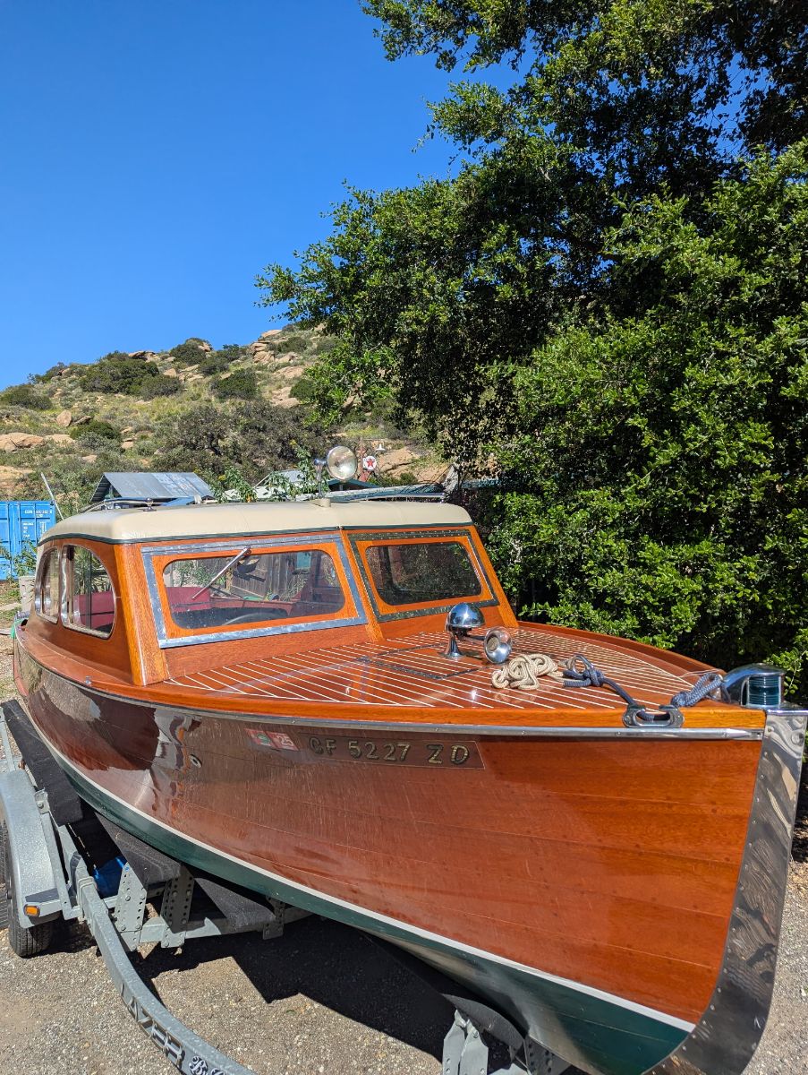 1939 Chris Craft Sedan - image 9