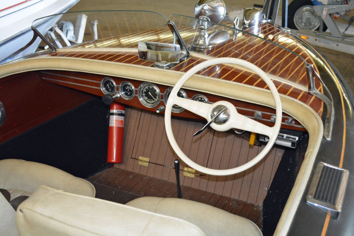 1940 Chris Craft Barrel Back - image 6