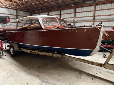 1940 Chris Craft U 22 Deluxe Utility Utilities - 22.0ft Inboard in Holland, Michigan