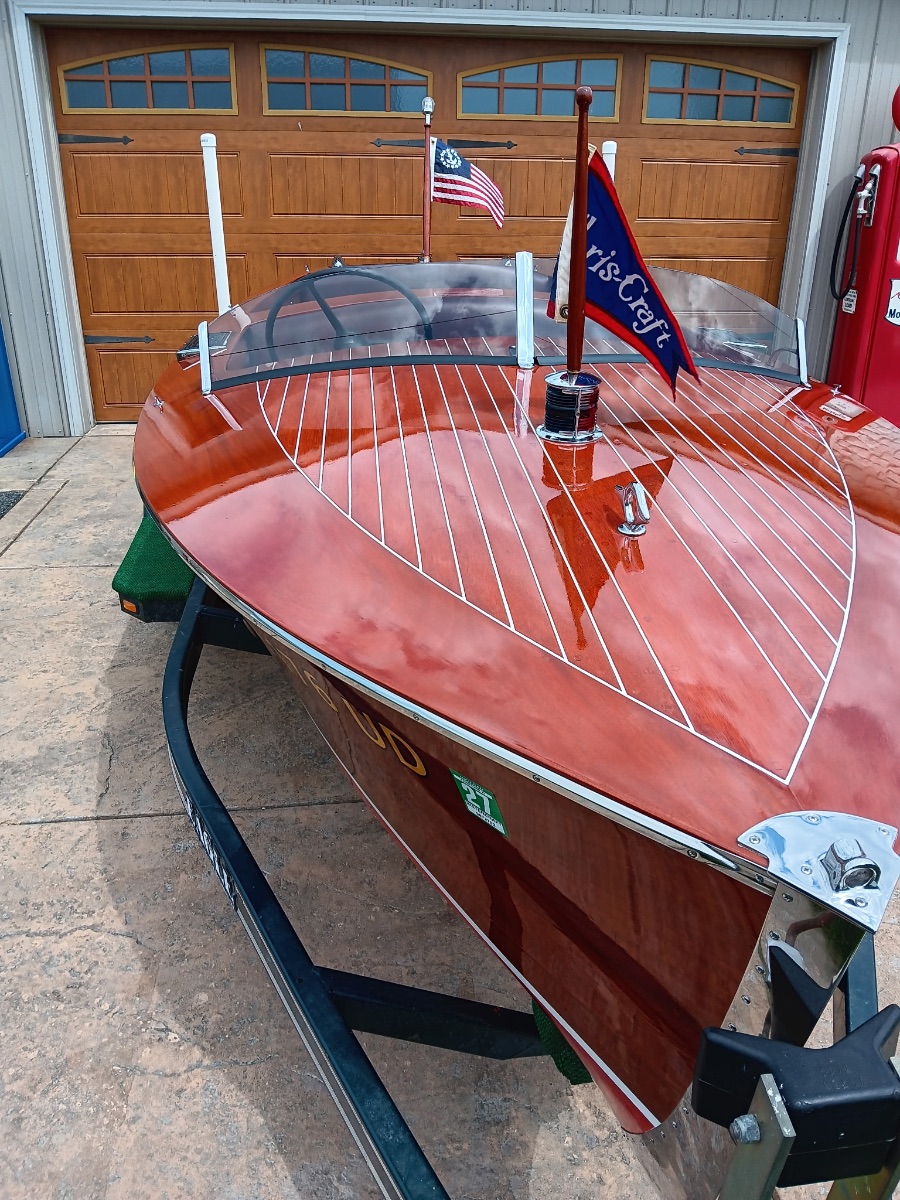 1941 Chris Craft Deluxe Utility - image 4