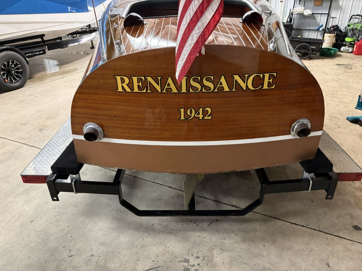 1942 Chris Craft Custom (Barrel Back) - image 3