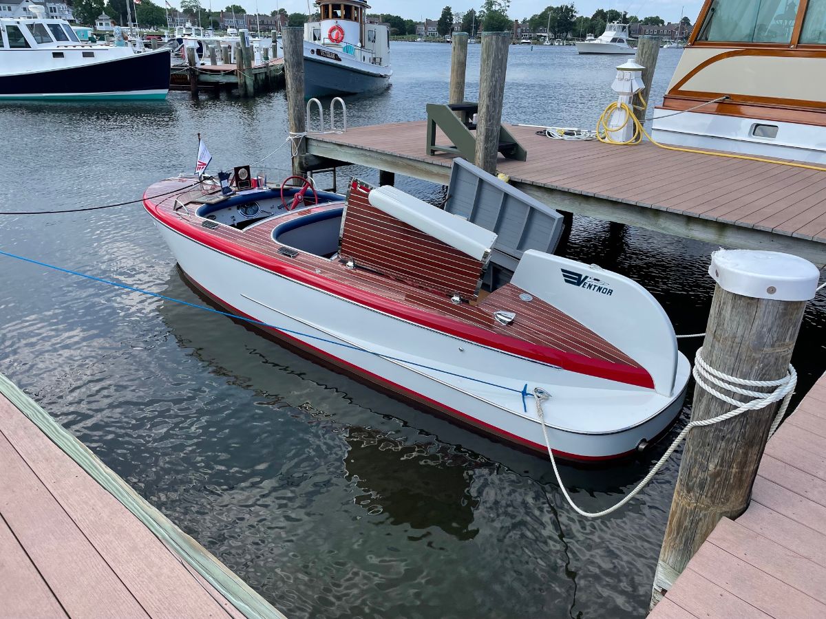 1947 Ventnor Double Cockpit Forward Runabout - image 3