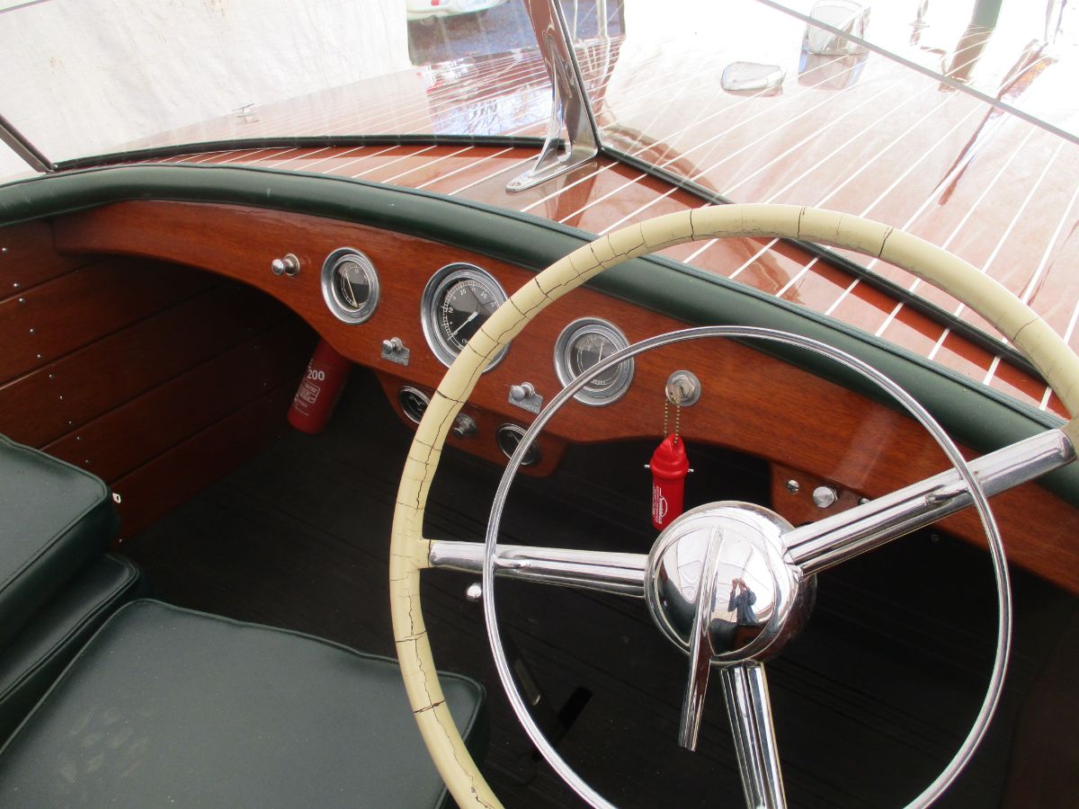 1949 Chris Craft Racing Runabout - image 7