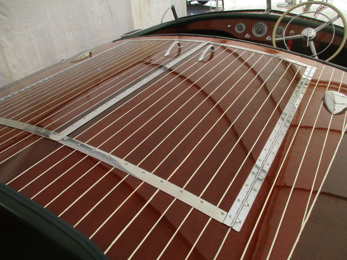 1949 Chris Craft Racing Runabout - image 9