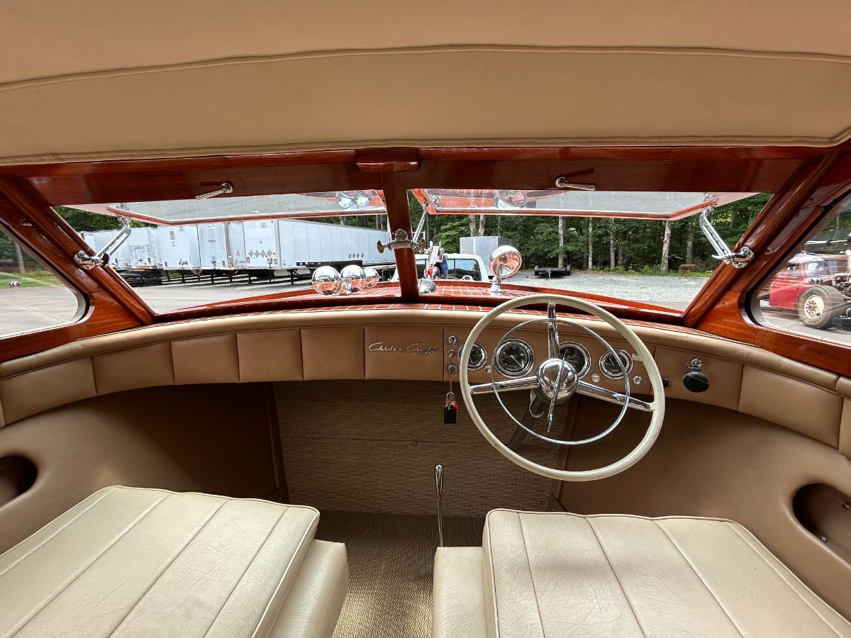 1949 Chris Craft Sedan - image 7
