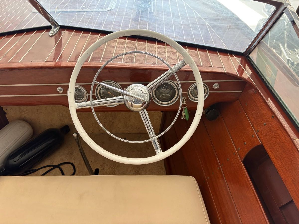1949 Chris Craft Sportsman - image 5