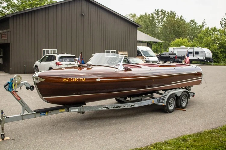 1954 24’ Gravette Streamliner