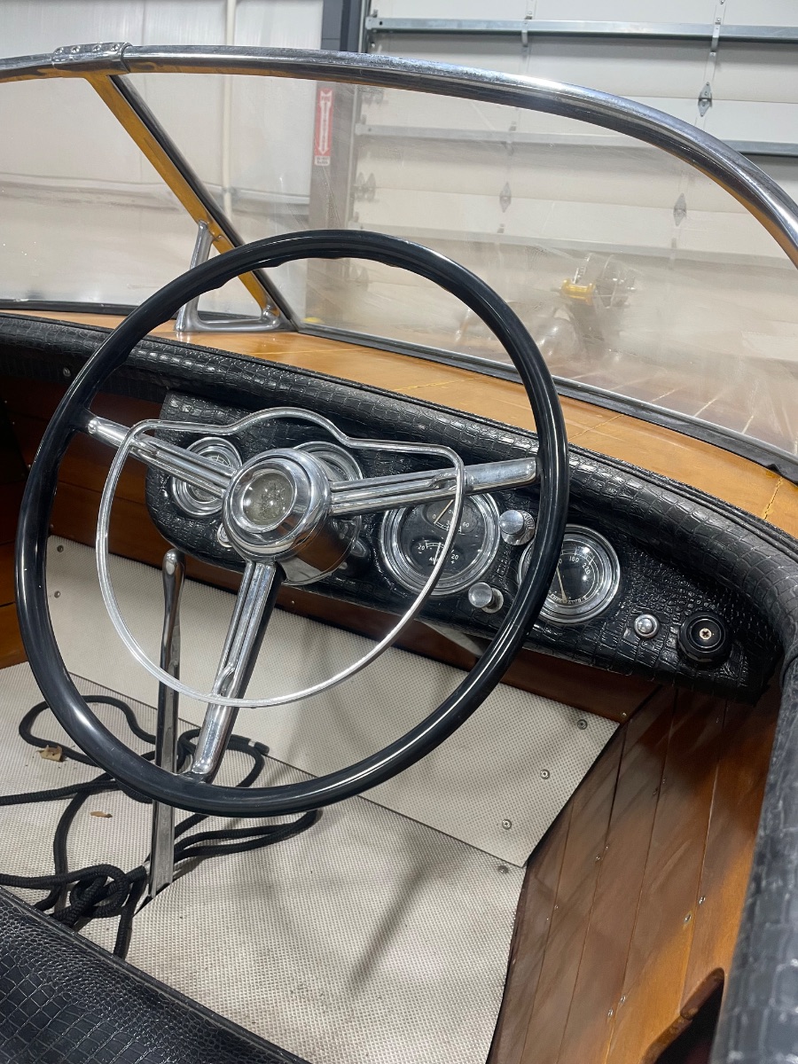 1955 Chris Craft Capri - image 7