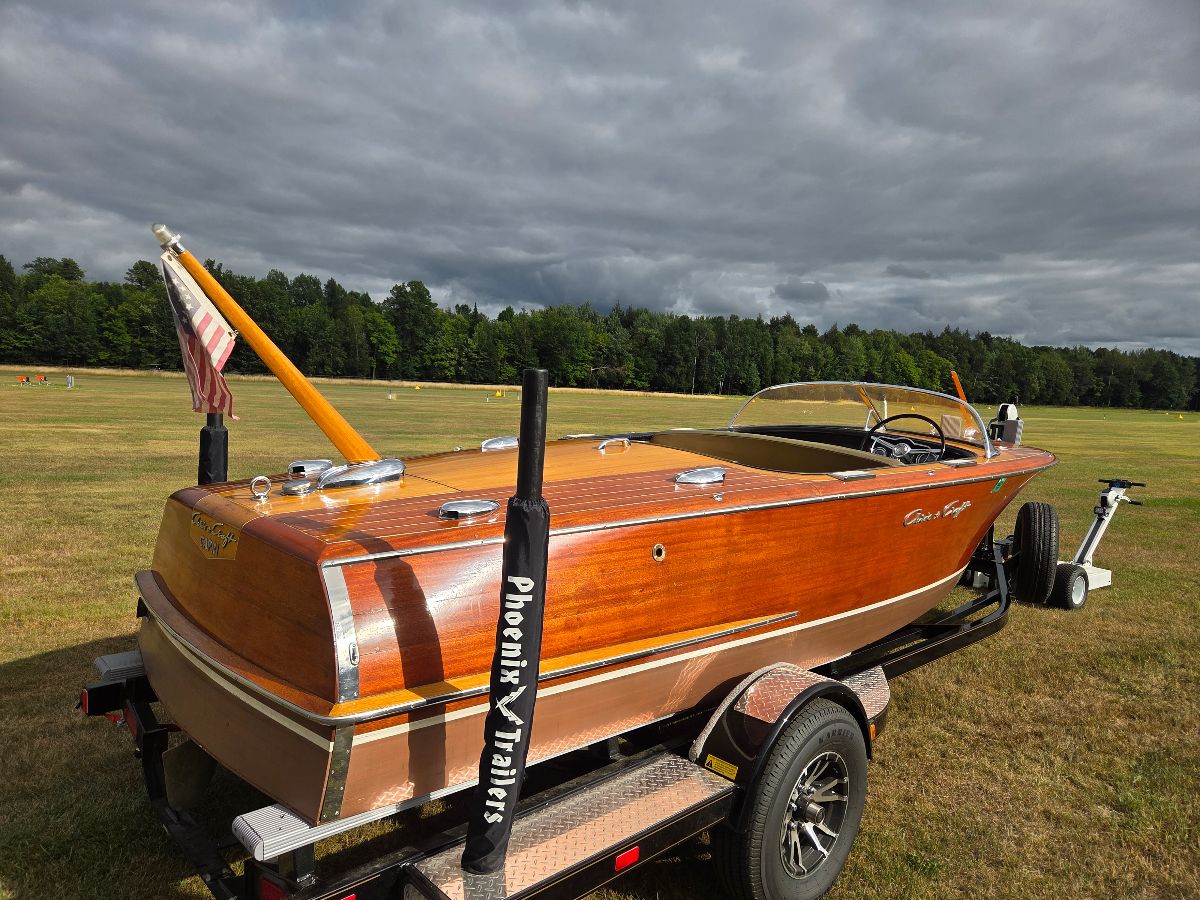 1955 Chris Craft Capri Runabouts - 19.0ft Inboard in Three Lakes, WI