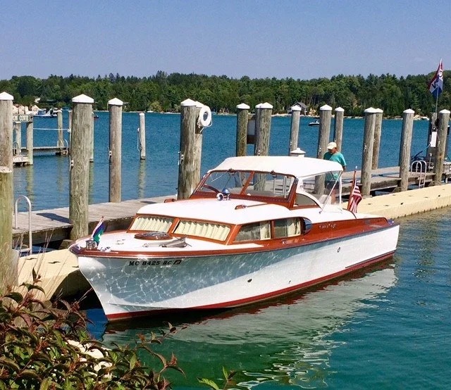  1955 27’ Chris Craft Express Cruiser