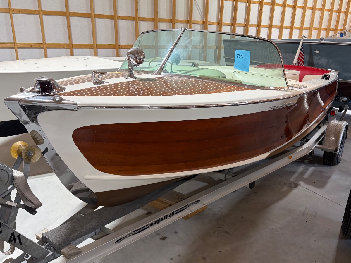 1954 Century Coronado Runabouts - 20.0ft Inboard  in Leesburg, IN