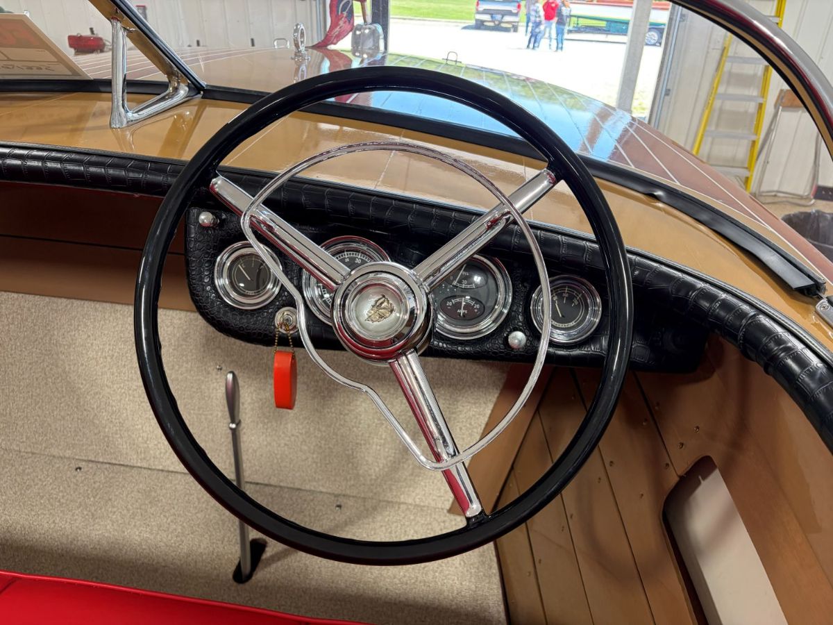 1955 Chris Craft Capri - image 5