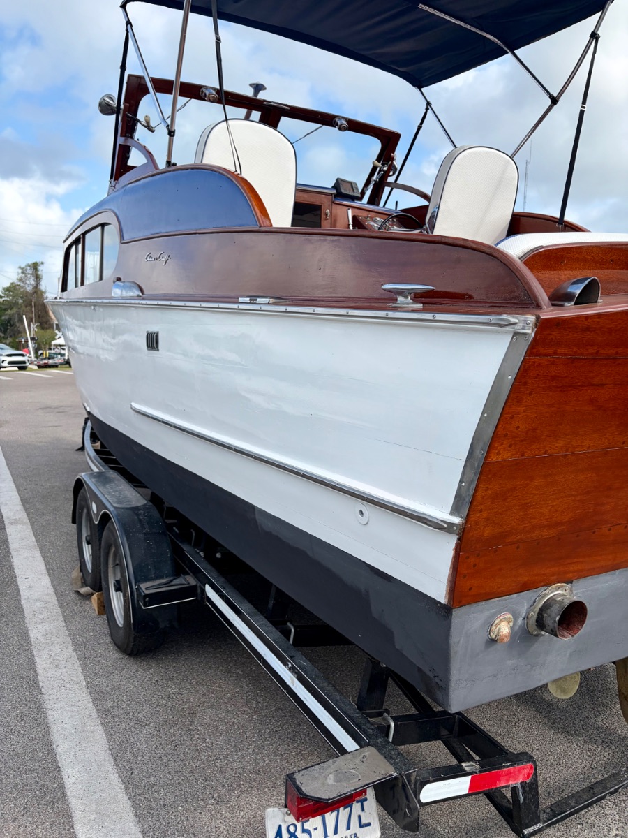1956 Chris Craft Sedan Cruiser  - image 9