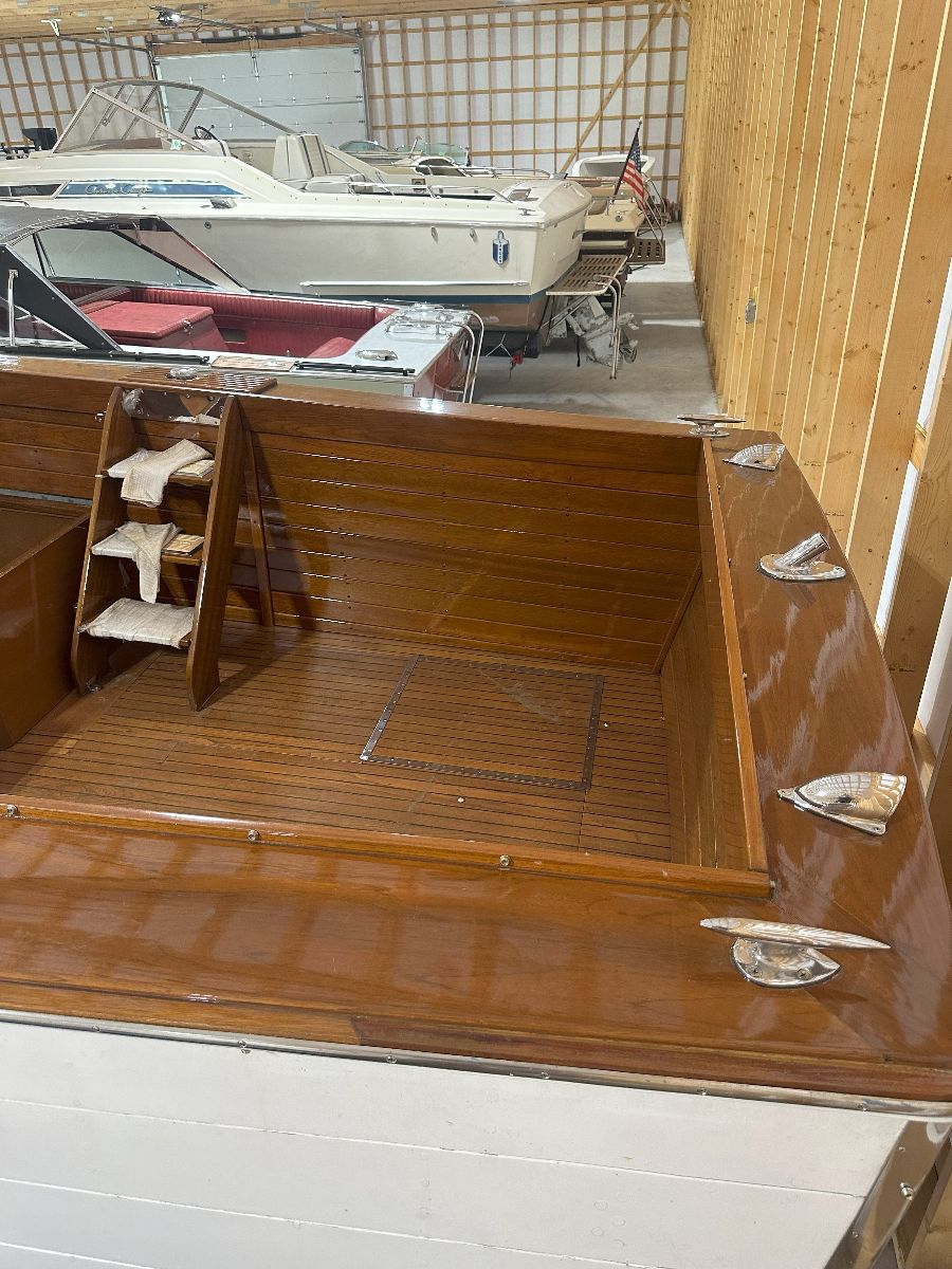 1957 Chris Craft 26' Sports Express - image 4