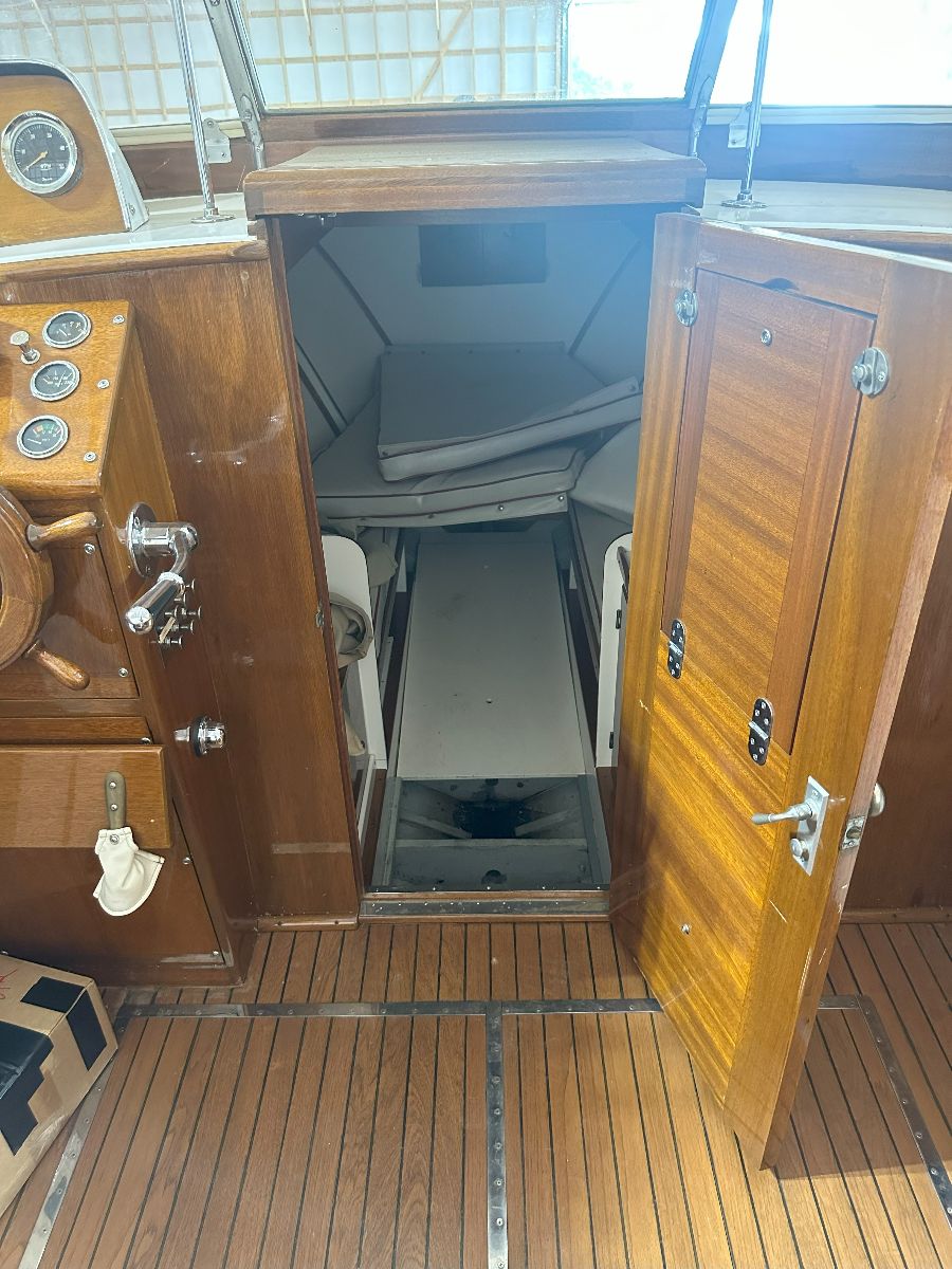 1957 Chris Craft 26' Sports Express - image 5