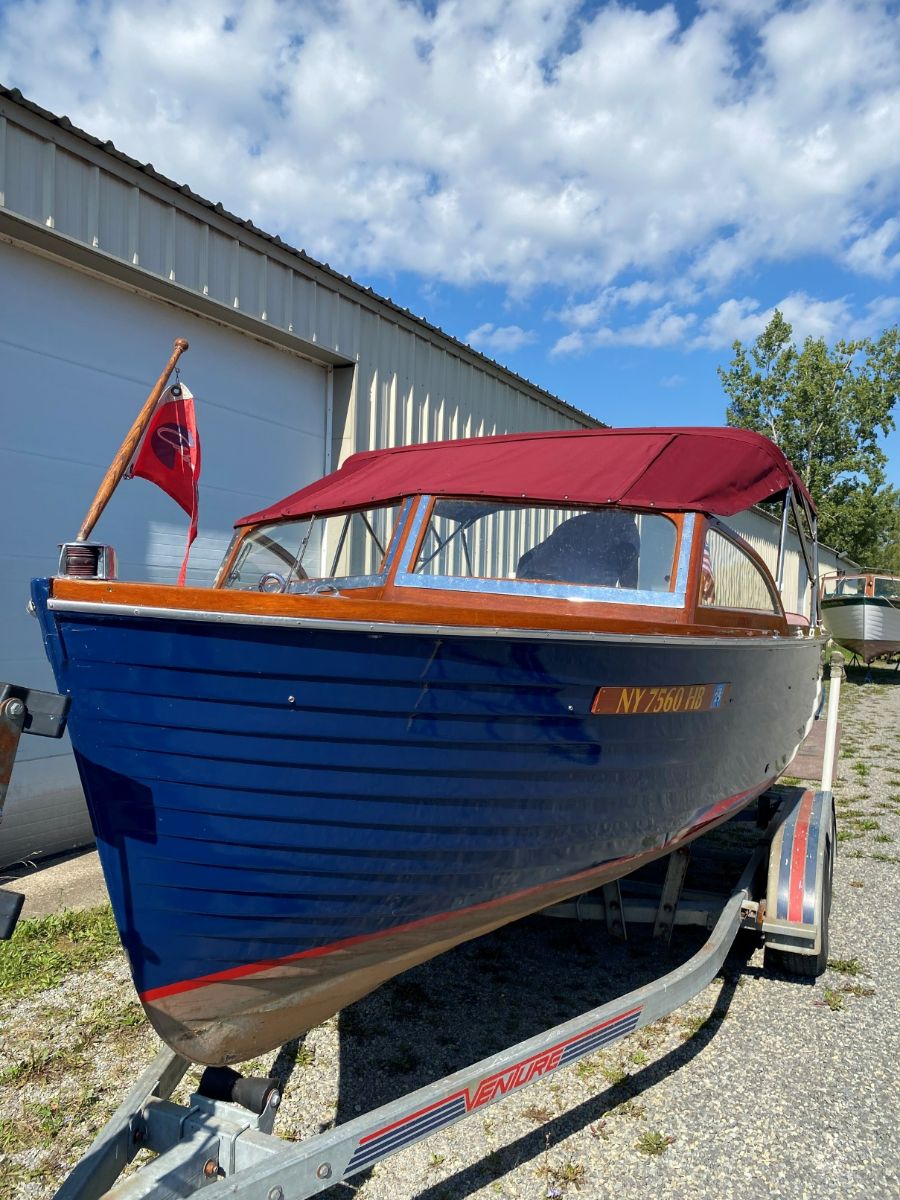1957 Chris Craft Sea Skiff Cruisers - 22.0ft Inboard  in Clayton , NY