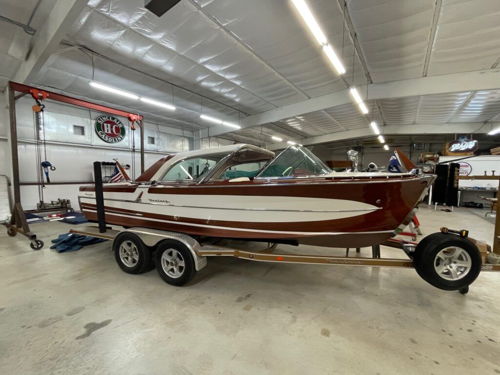 1958 Century Coronado Hardtop Utilities - 21.0ft Inboard in Lake of the Ozarks, MO