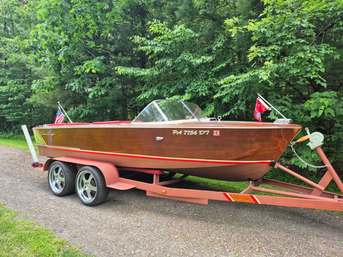 1959 Chris Craft Continental Runabouts - 18.0ft Inboard in Bradford, PA