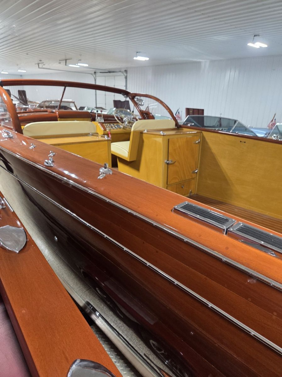 1959 Shepherd 27' Rear Engine Runabout Runabouts - 27.0ft Inboard in Leesburg, IN