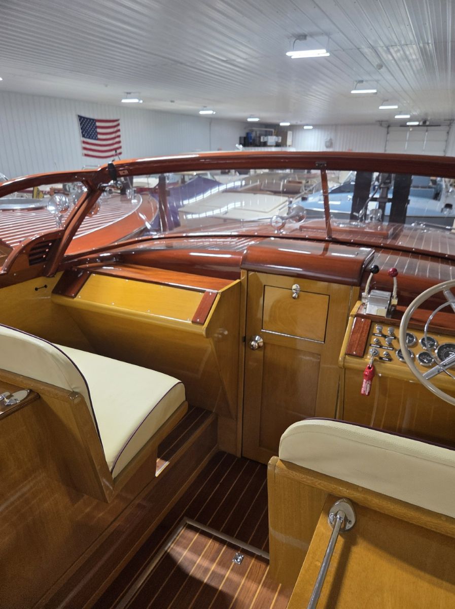 1959 Shepherd 27' Rear Engine Runabout - image 9