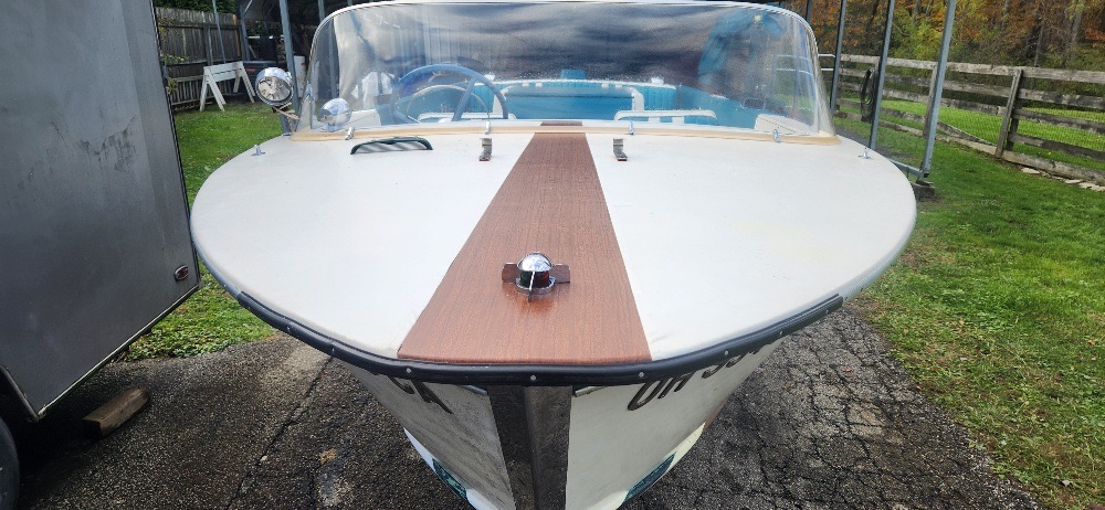 1962 Chris Craft Cavalier Runabouts - 18.0ft Inboard  in Batavia , OH