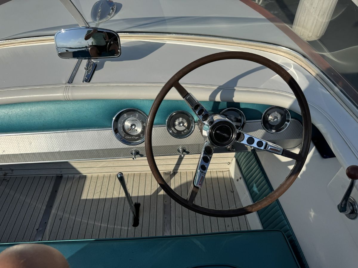 1964 Chris Craft Ski Boat - image 4