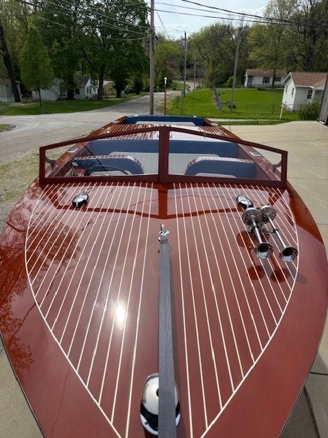 1965 26' Gage Hacker Twin Engine Runabout