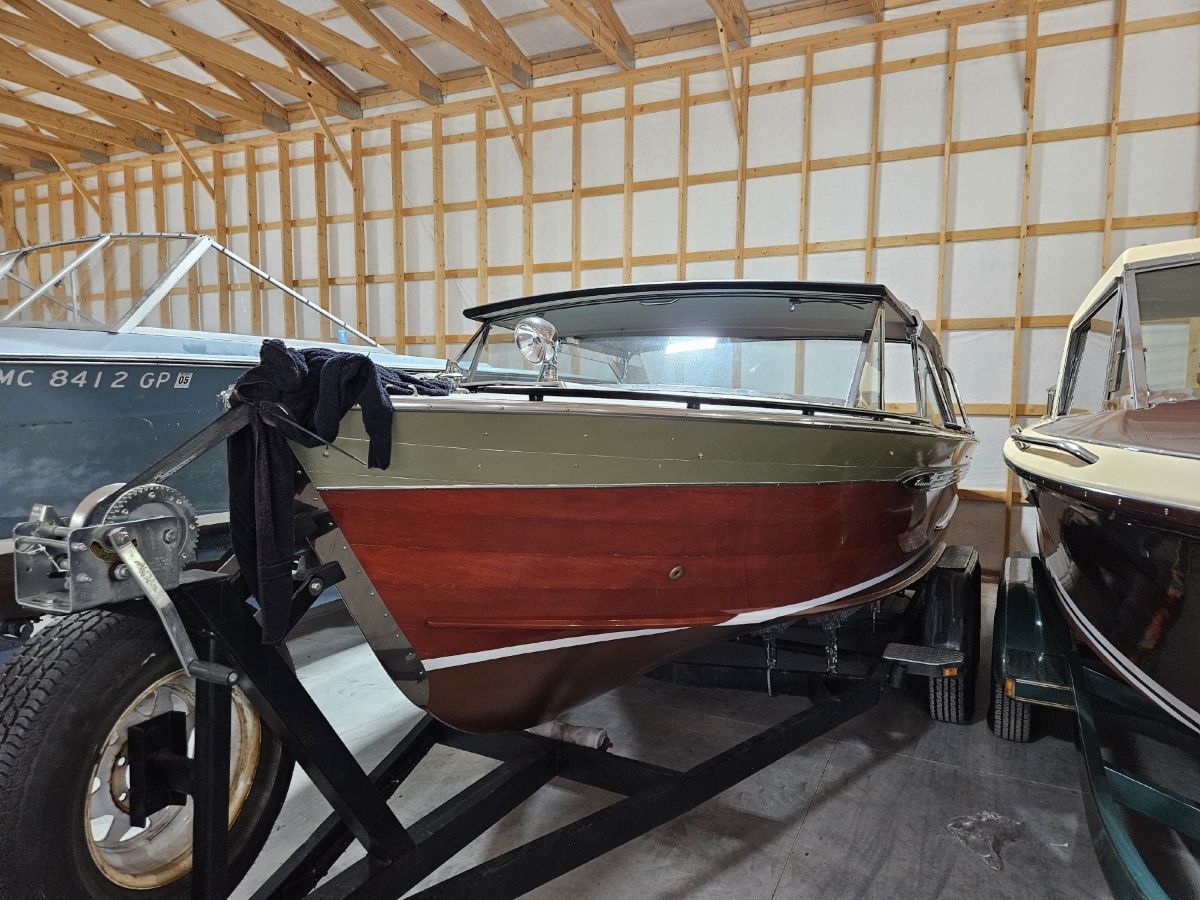 1966 Century Coronado Hardtop Utilities - 21.0ft Inboard in Syracuse, Indiana