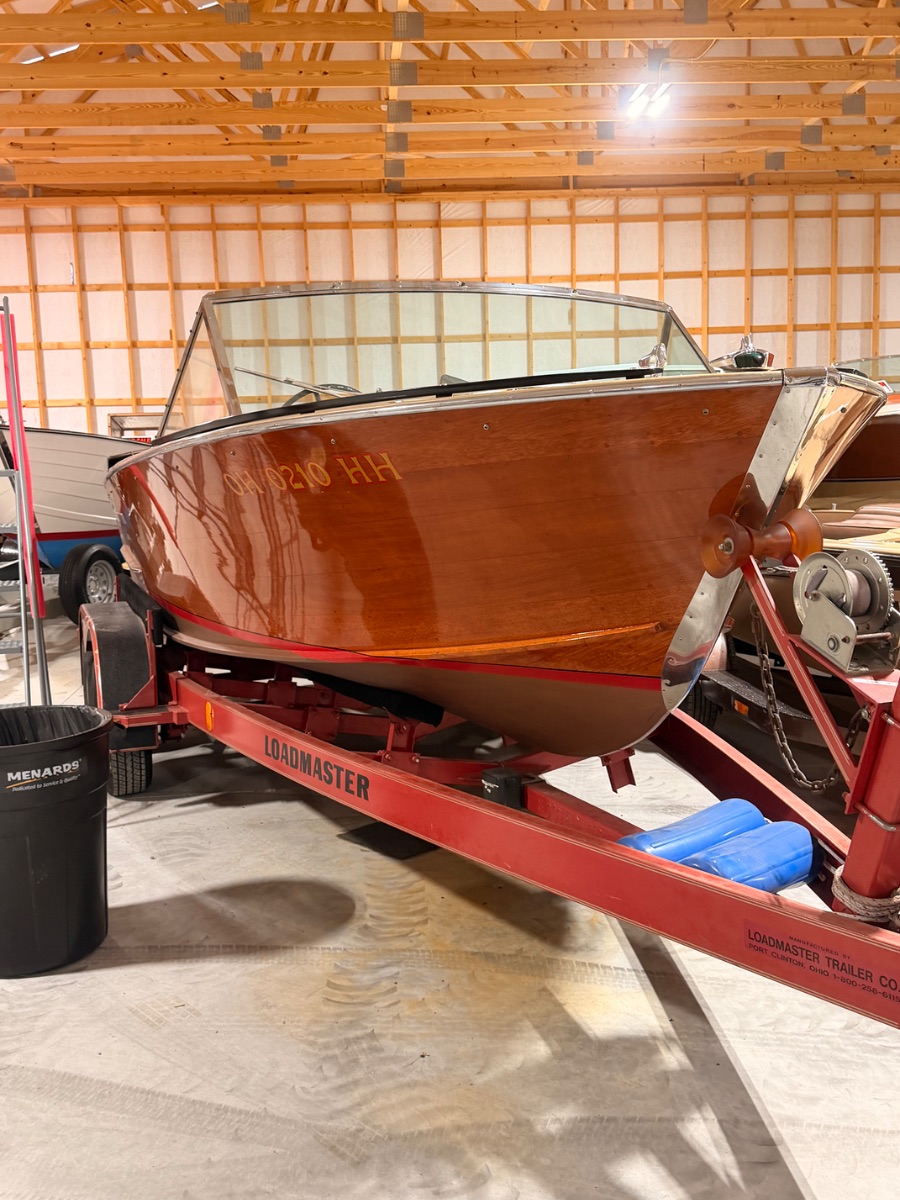 1966 Century Resorter  Utilities - 19.0ft Inboard  in Leesburg, IN