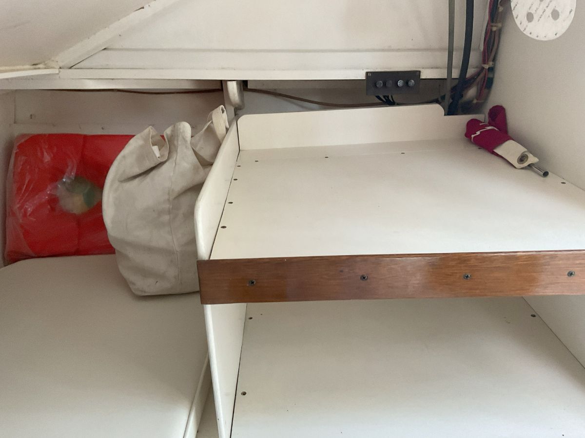 1966 Chris Craft Cavalier - image 8