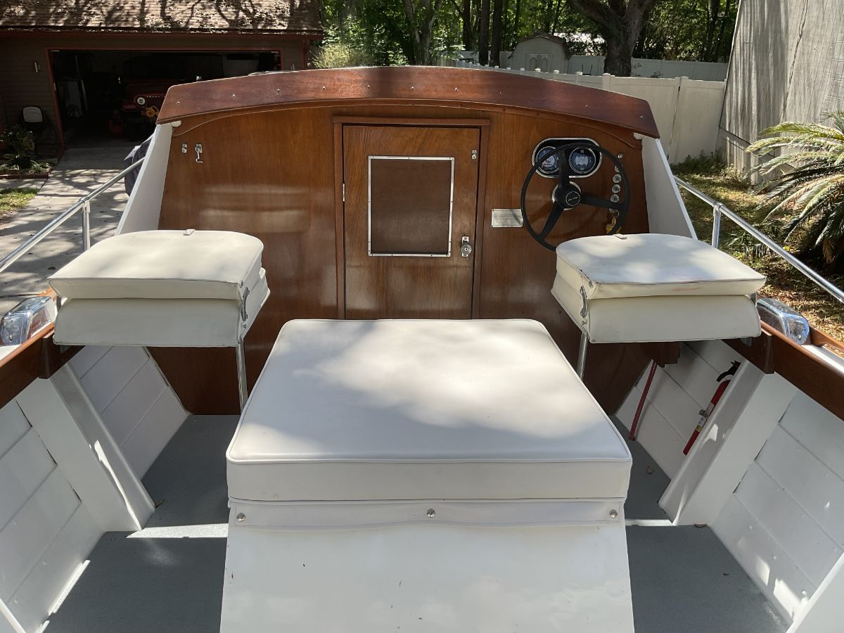 1966 Chris Craft Cavalier - image 3