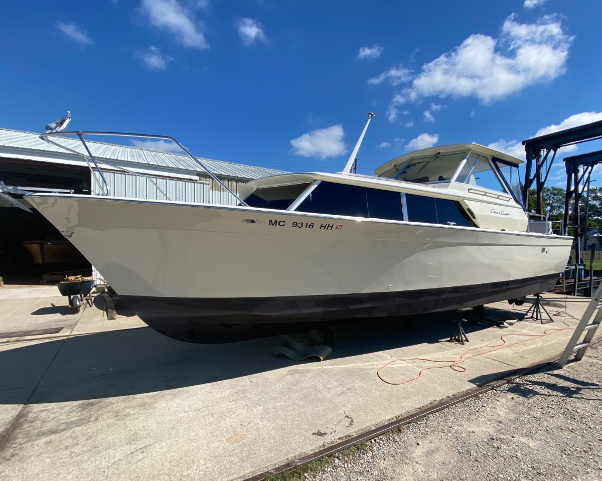 1969 Chris Craft Commander - image 3