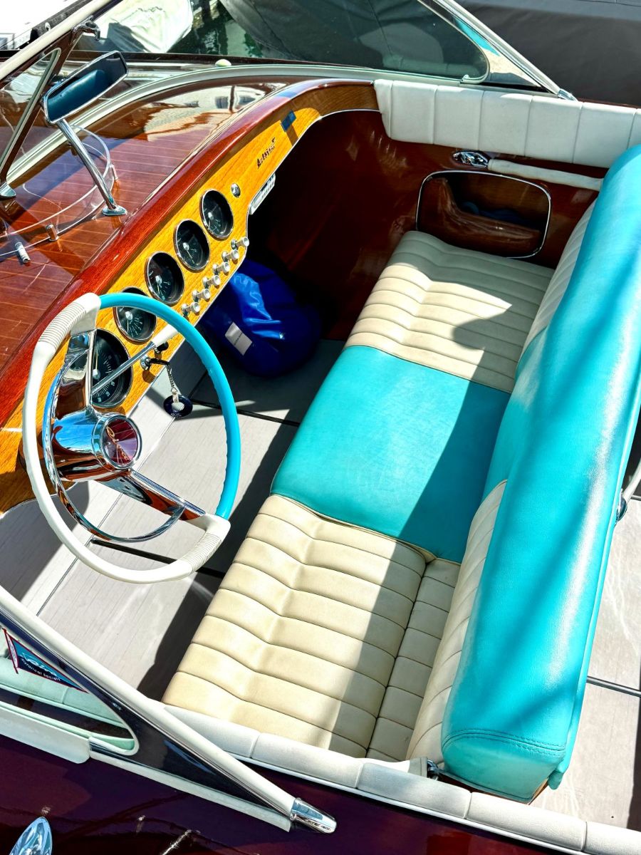 1969 Riva Ariston - image 8