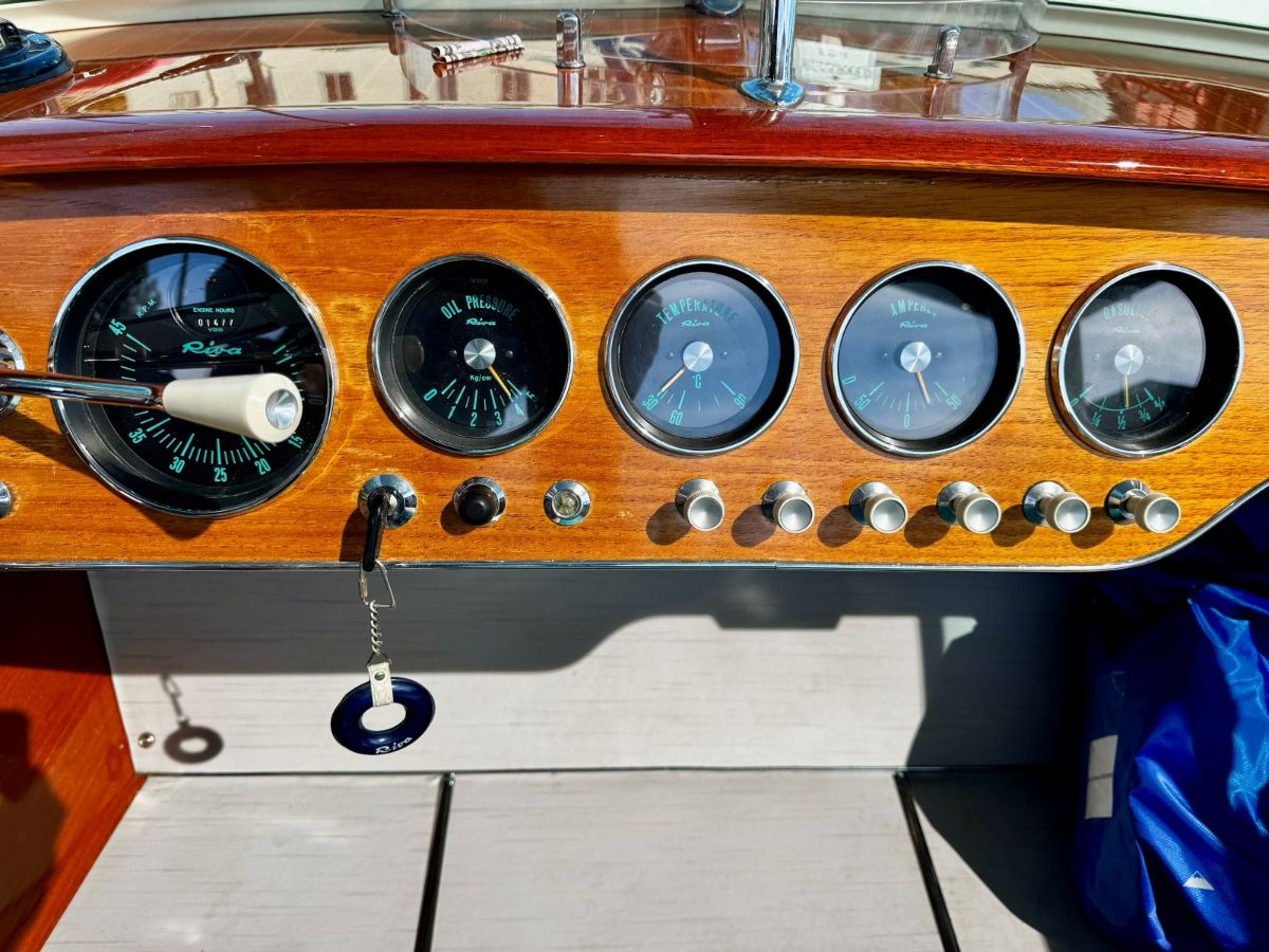 1969 Riva Ariston - image 5