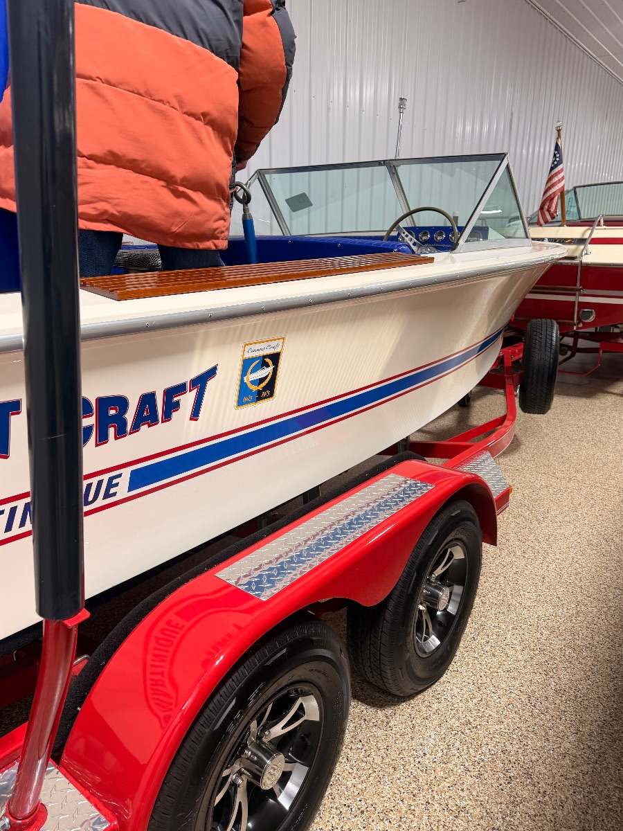 1973 Correct Craft Martinque  Classic Glass - 17.0ft Inboard  in Leesburg, IN