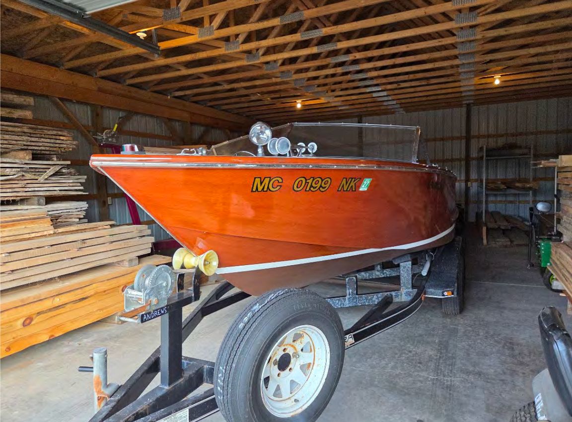 1988 Grand Craft Utility Utilities - 24.0ft Inboard in Sylvan lake, MI