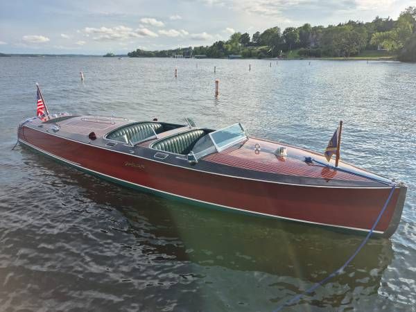 1989 Hacker Triple Cockpit Runabouts - 30.0ft Inboard in Lake Minnetonka, MN