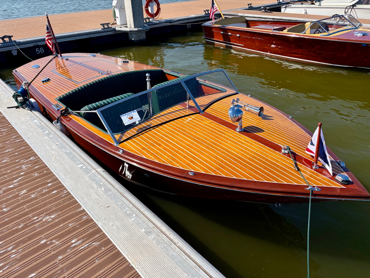 1995 Grand Craft Double Cockpit Forward Runabout Runabouts - 21.0ft Inboard in Tavares, FL