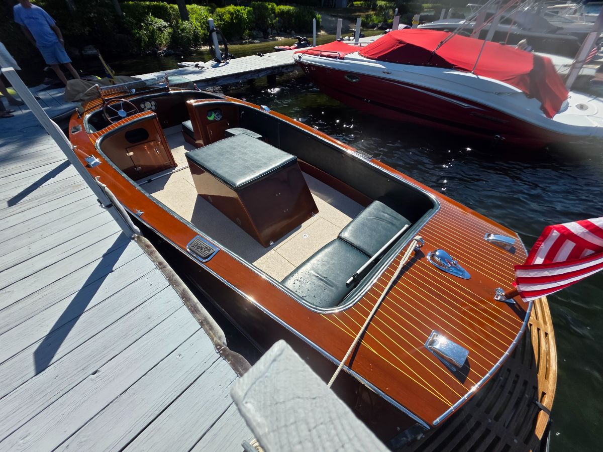 2003 Hacker Utility Utilities - 23.0ft Inboard in Moultonborough, NH