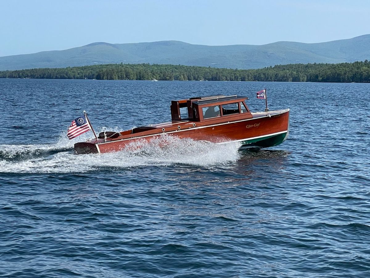 Chris Craft Sedan 